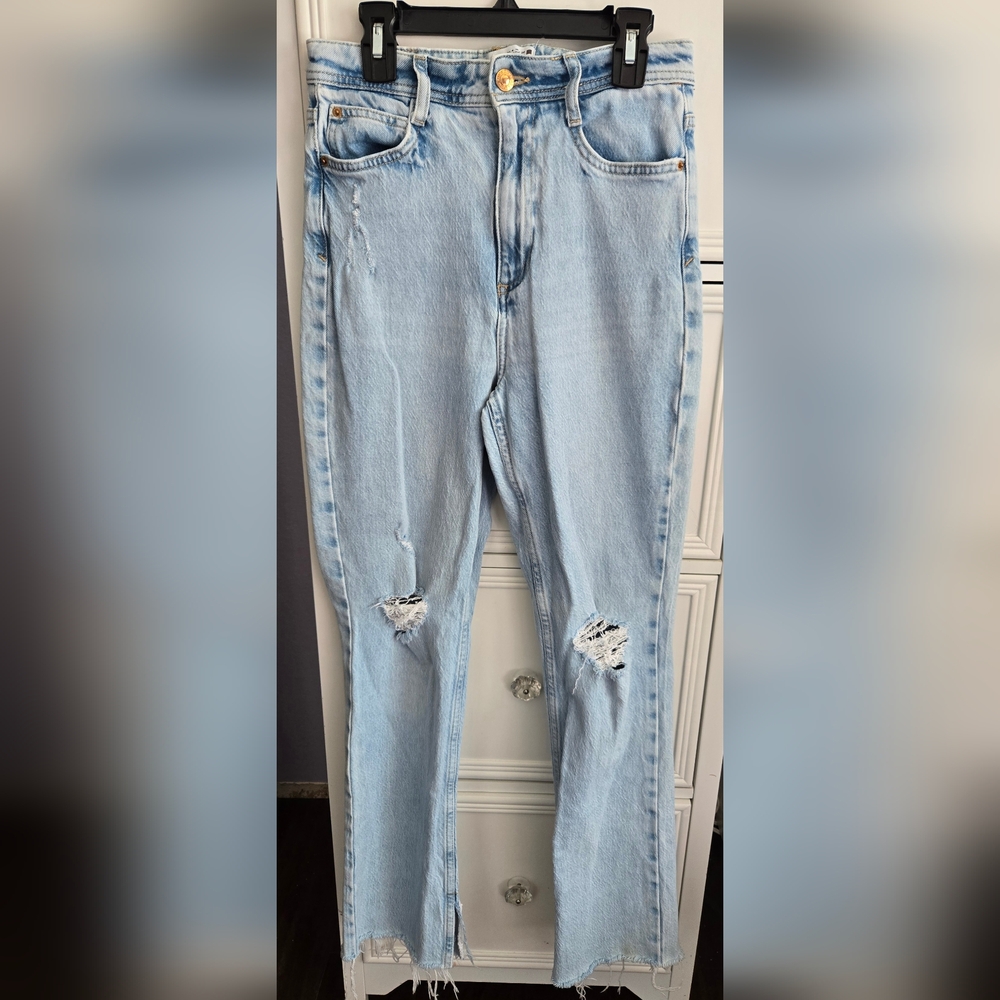 Zara Distressed Light Blue Jeans Size 4